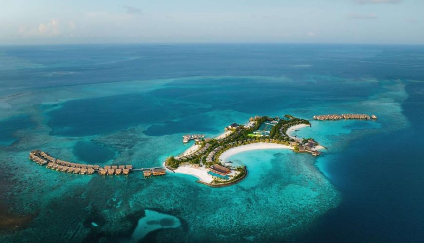 Hilton Maldives Amingiri Resort & Spa - Photo 1