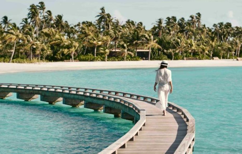 Patina Maldives, Fari Islands