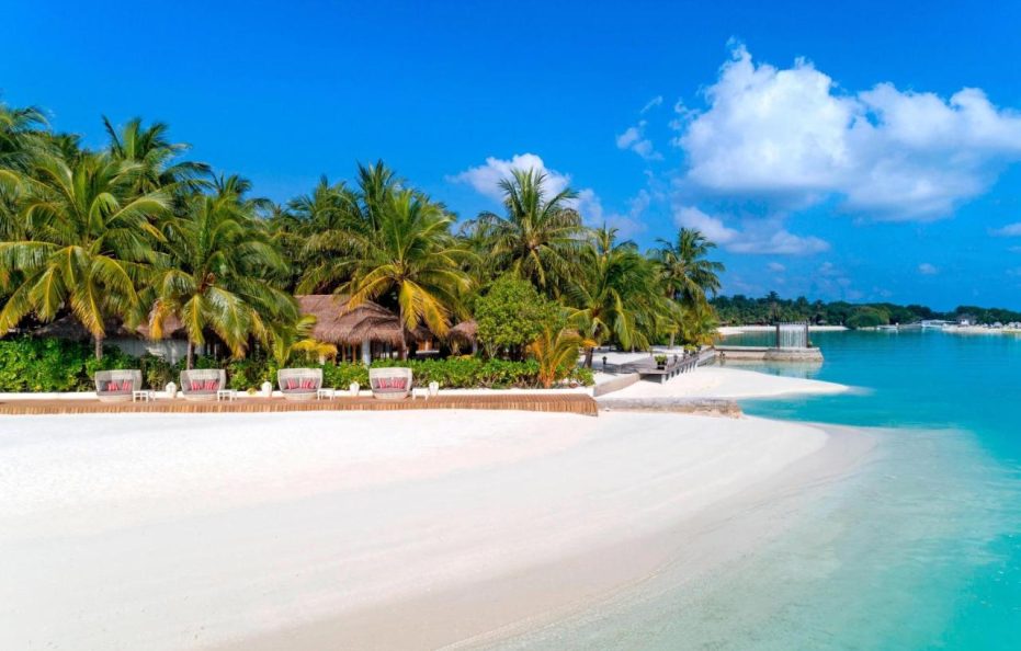 Sheraton Maldives Full Moon Resort & Spa