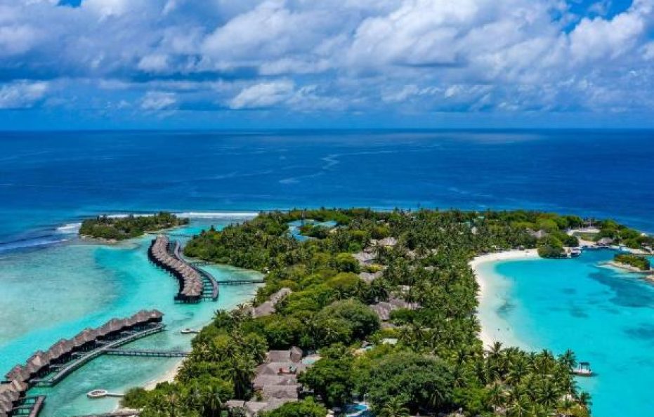 Sheraton Maldives Full Moon Resort & Spa