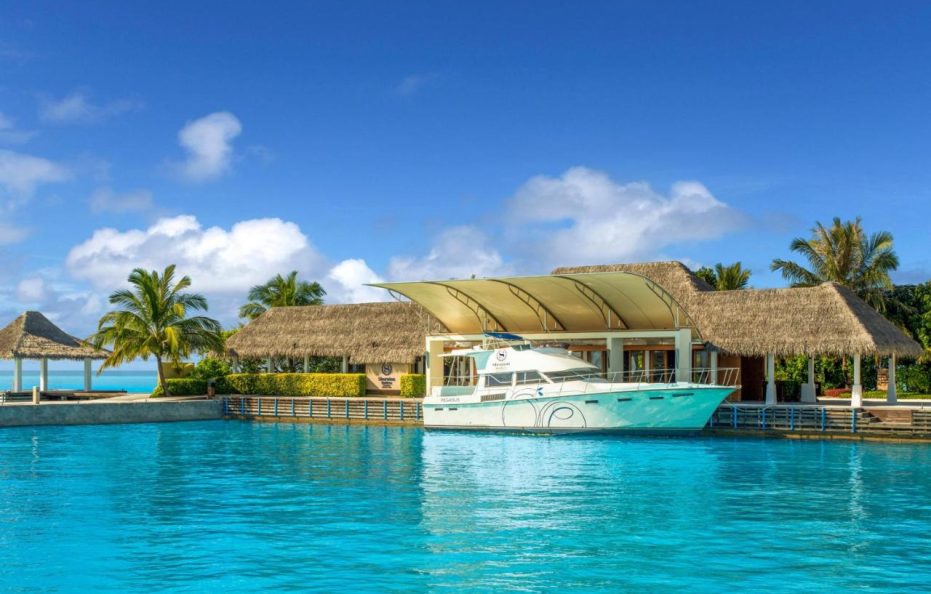 Sheraton Maldives Full Moon Resort & Spa