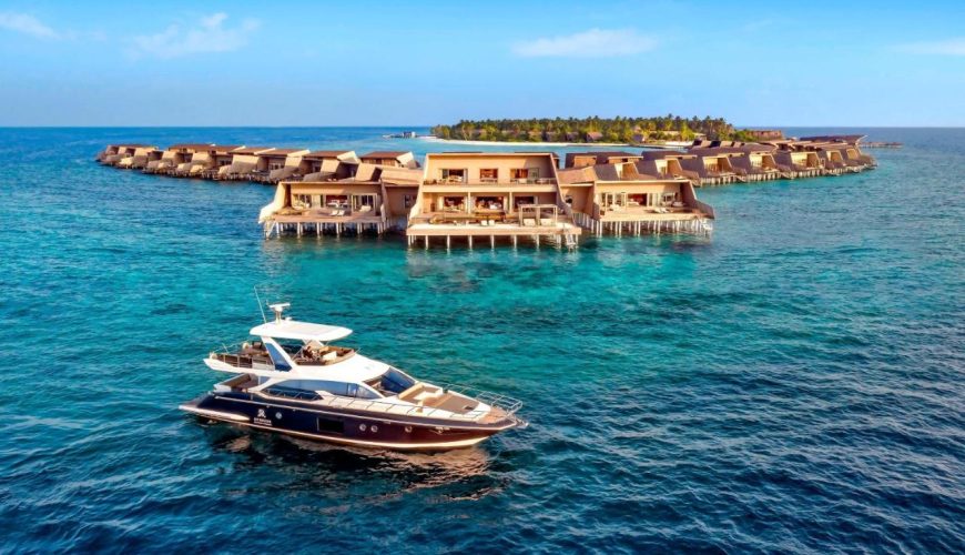 The St. Regis Maldives Vommuli Resort - Photo 1