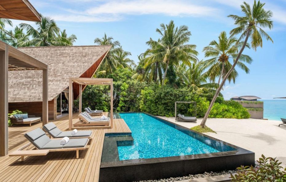 The St. Regis Maldives Vommuli Resort