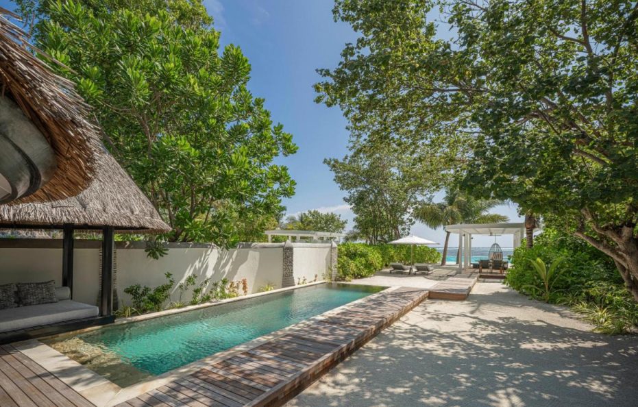 Sunrise Family Beach Villa Pool King – Room Rate inclusive of breakfast for 4 adults – Four Seasons Resort Maldives at Kuda Huraa