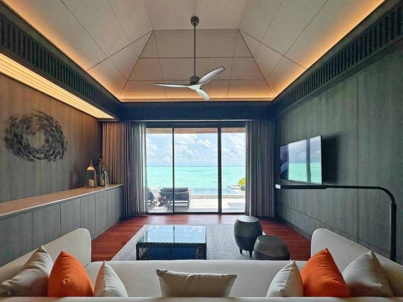 Sunrise Aqua Pool Villa – Madifushi Private Island