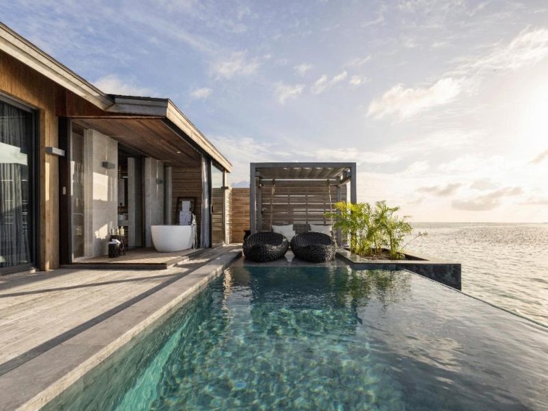Sunset Aqua Pool Villa – Madifushi Private Island