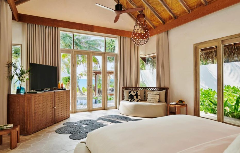Sunset Beach Villa With Pool – Sirru Fen Fushi Private Lagoon Resort
