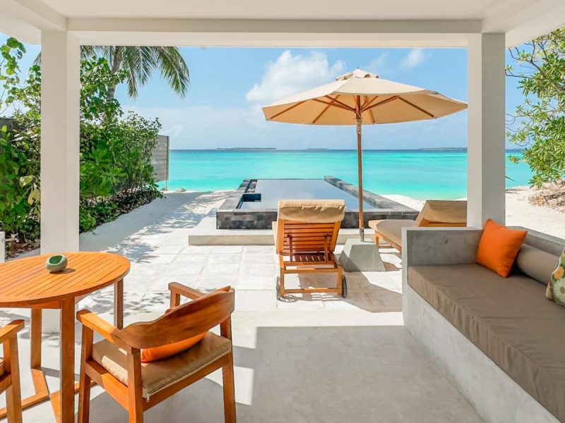 Beach Suite with Pool – Free shared seaplane for 2 guests, minimum 7-night stay – Siyam World Maldives
