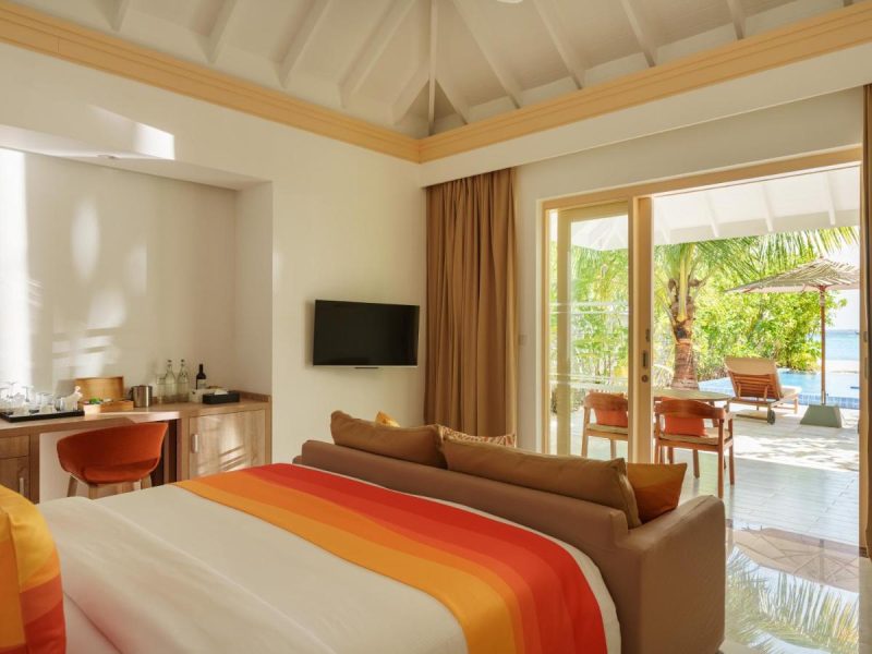 Pool Beach Villa – Free shared seaplane for 2 guests, minimum 7-night stay – Siyam World Maldives