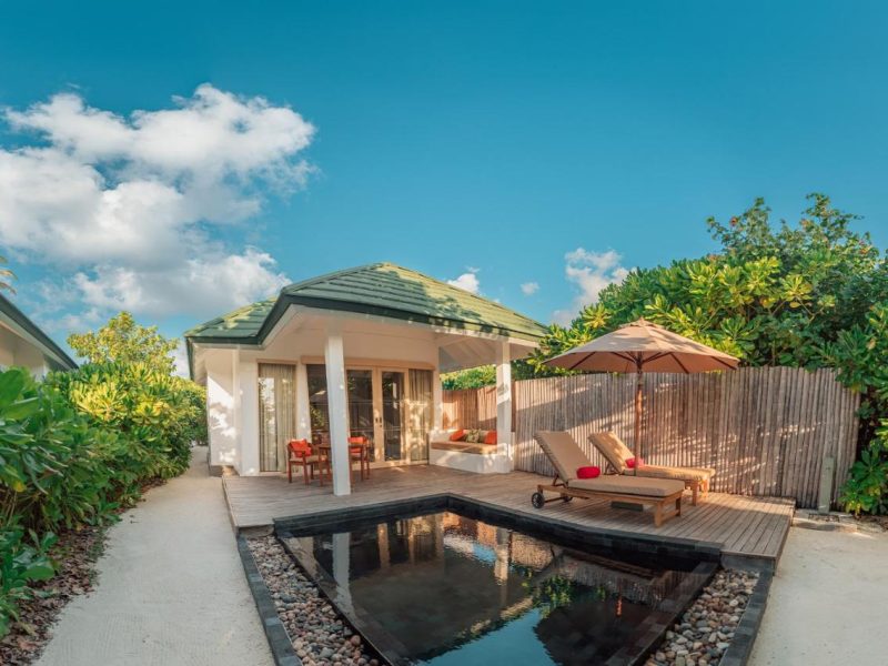 Sunset Pool Beach Villa- Free shared seaplane for 2 guests, minimum 7-night stay – Siyam World Maldives